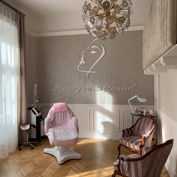 Az IdealMed Orvos-Esztétikai Centrum egyik rendelő helysége